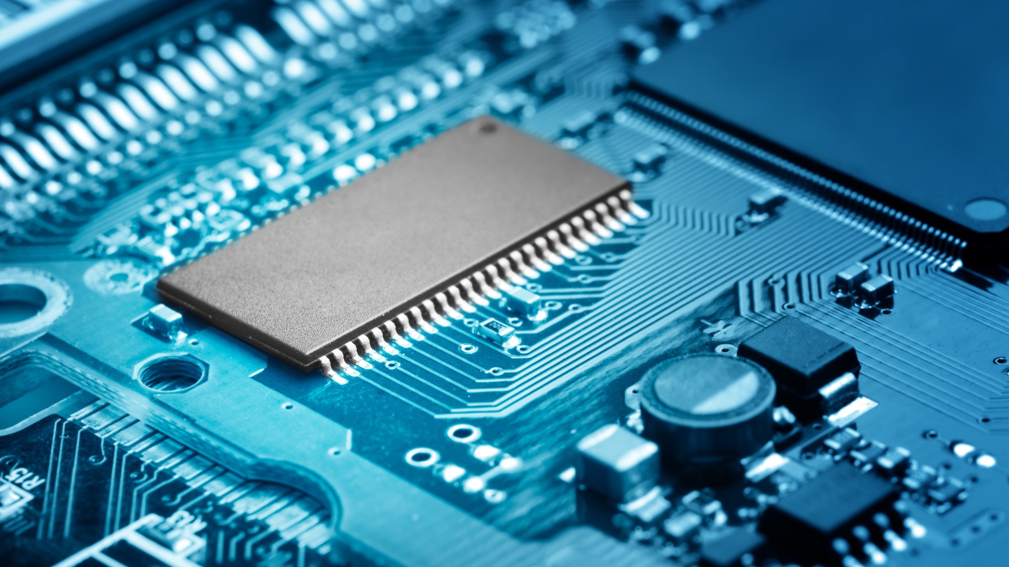 The demand for consumer electronics is strong, and electronic components are receiving attention